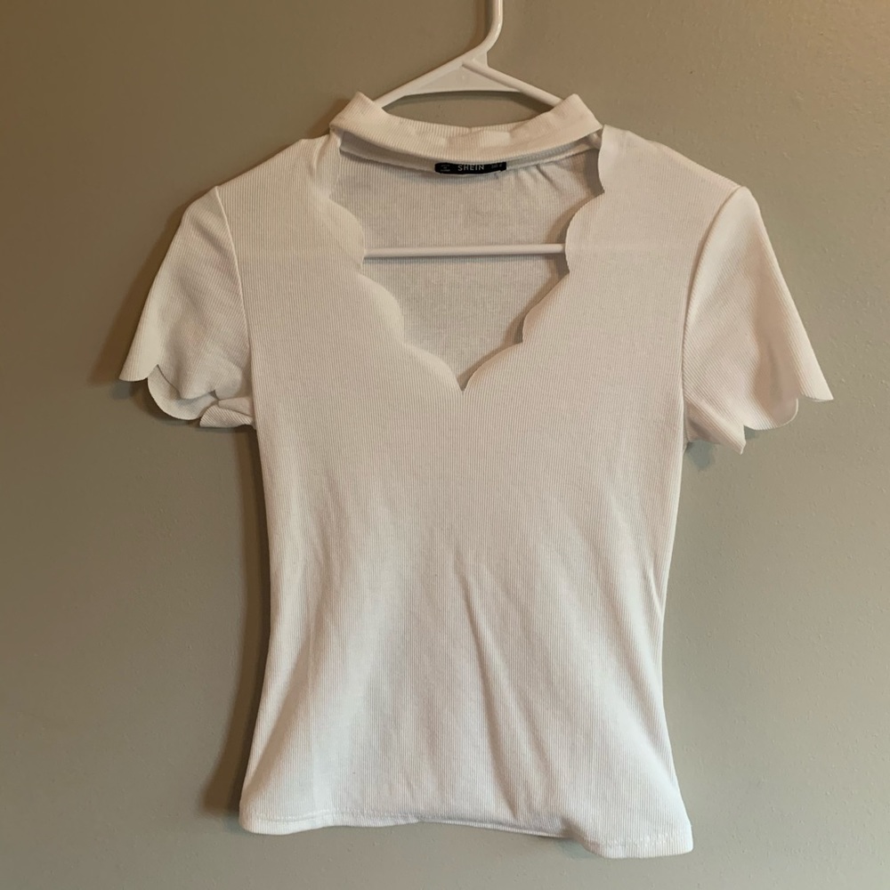 SHEIN White Cut-out Petal sleeves Tee